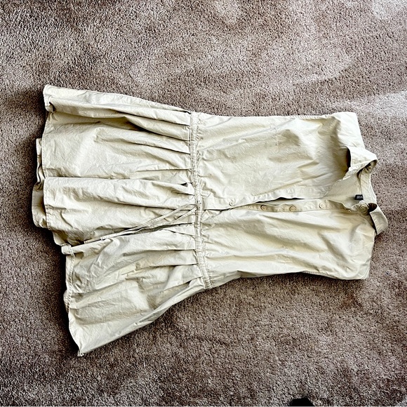 H&M Dresses & Skirts - H&M Beige Button-Up dress